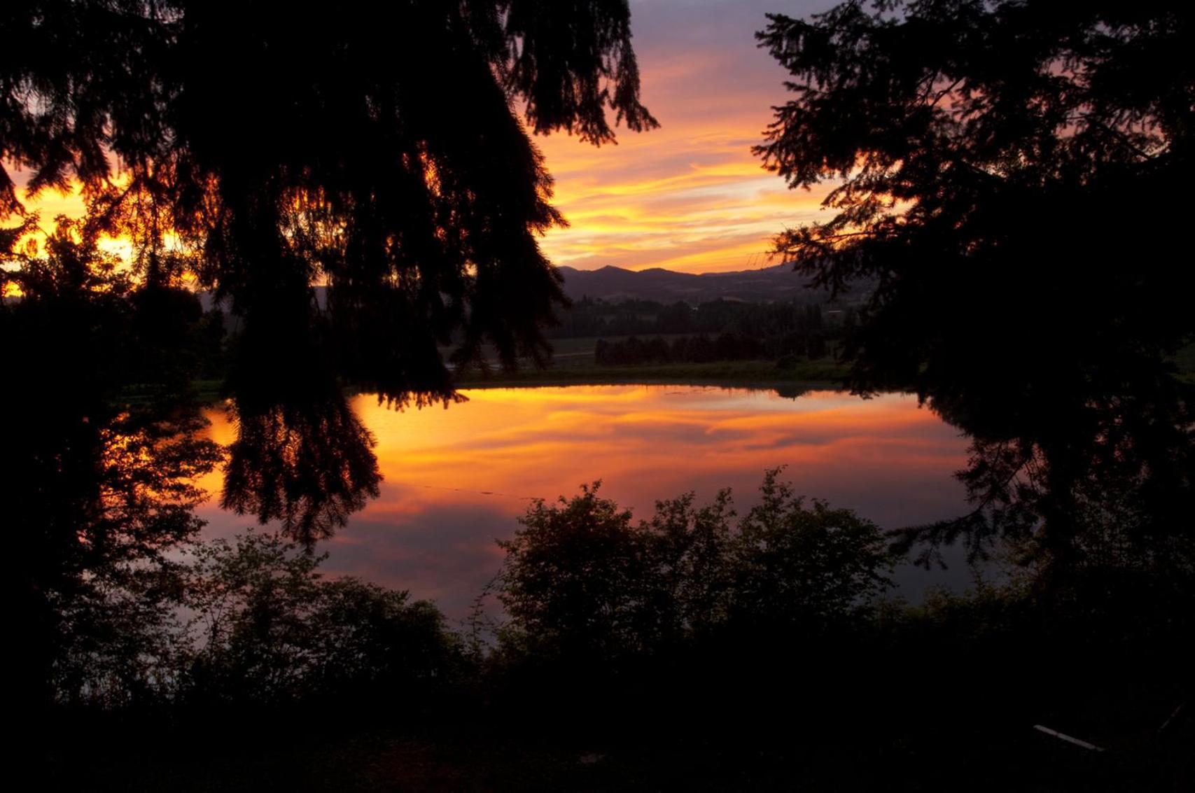 Agriturismo Sant'Illuminato Calzolaro ภายนอก รูปภาพ